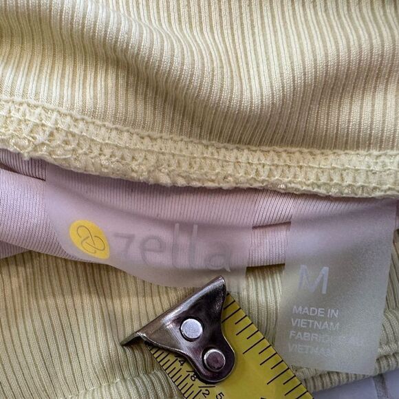 Zella Yellow 3 inch Women’s Athletic Shorts - Picture 4 of 11